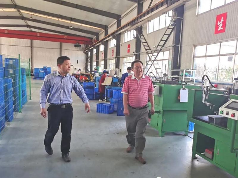 4.28日四川省川聯(lián)不銹鋼產(chǎn)業(yè)商會(huì)執(zhí)行會(huì)長(zhǎng)李強(qiáng)到廠參觀指導(dǎo)